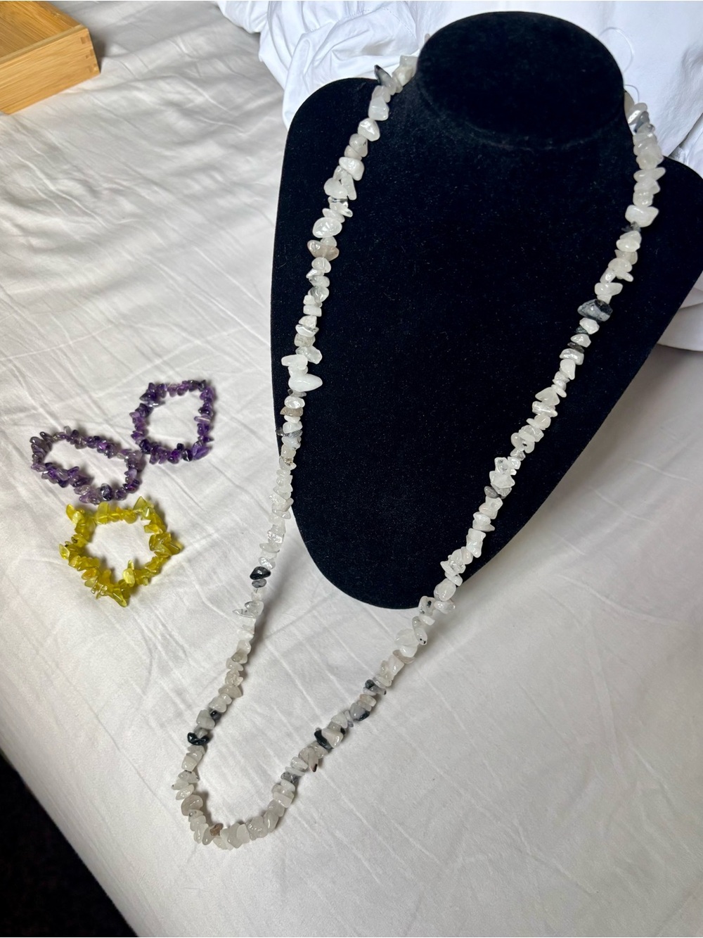 Bundle of gemstones chips. - Picture 11 of 13